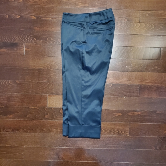 Zac & Rachel Capris - Picture 1 of 4